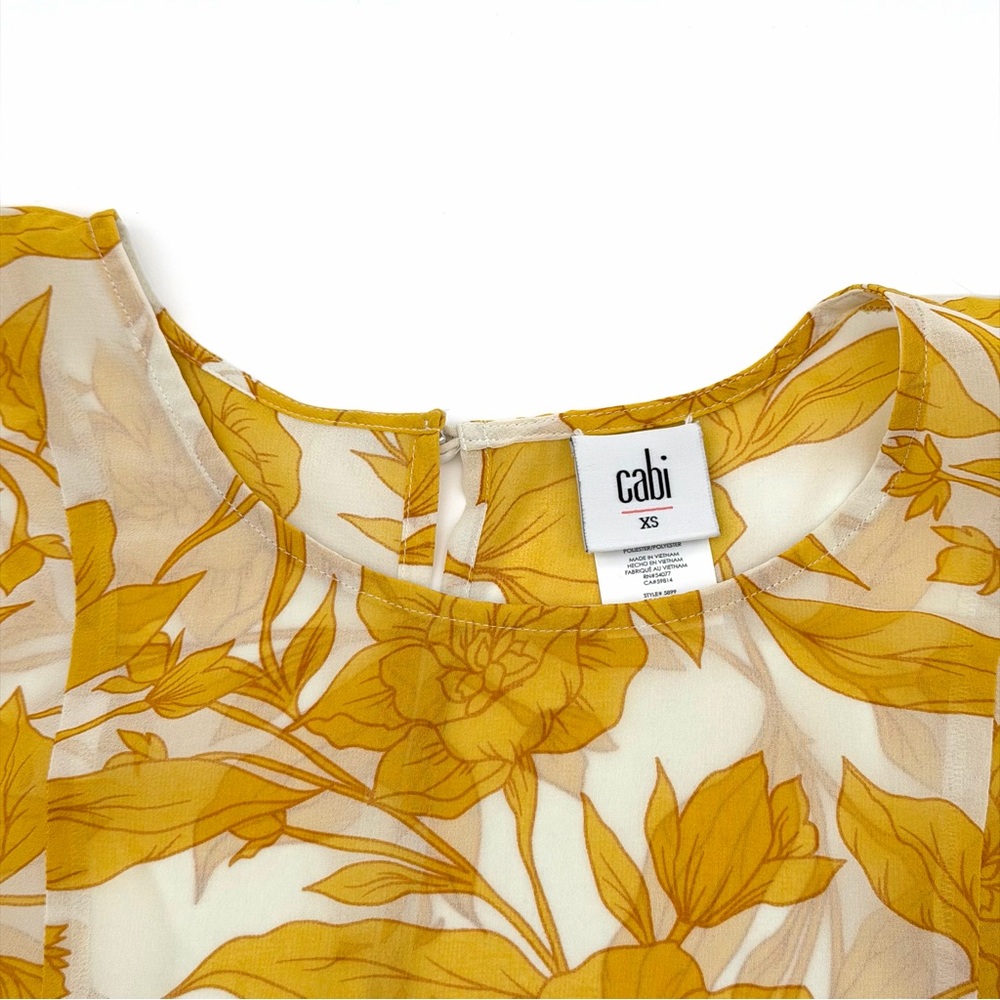 CAbi Women's Floral Yellow Sleeveless Silk Top Shirt Blouse Size XS Flowers - Picture 2 of 3
